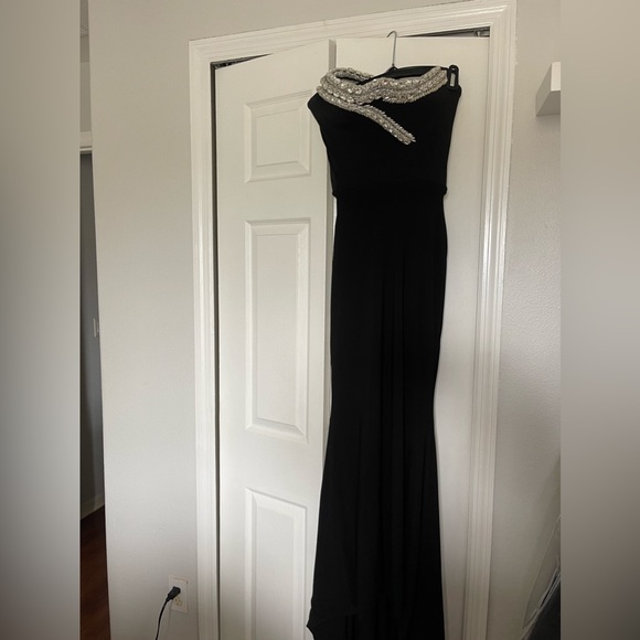 Albina Dyla Black Gown - Picture 7 of 7